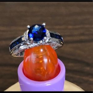 Hot sterling silver with blue saphire